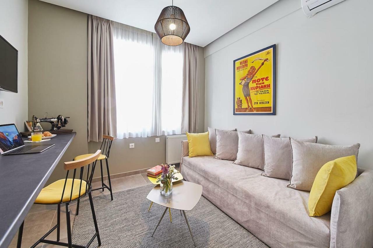 Apartment Walk Through From 1-bdr Next To Acropolis! *